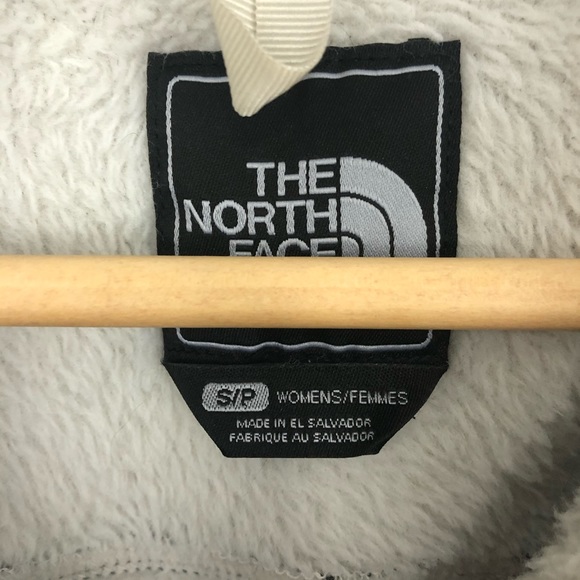 The North Face Light Gray Denali Fleece Jacket - Picture 5 of 6